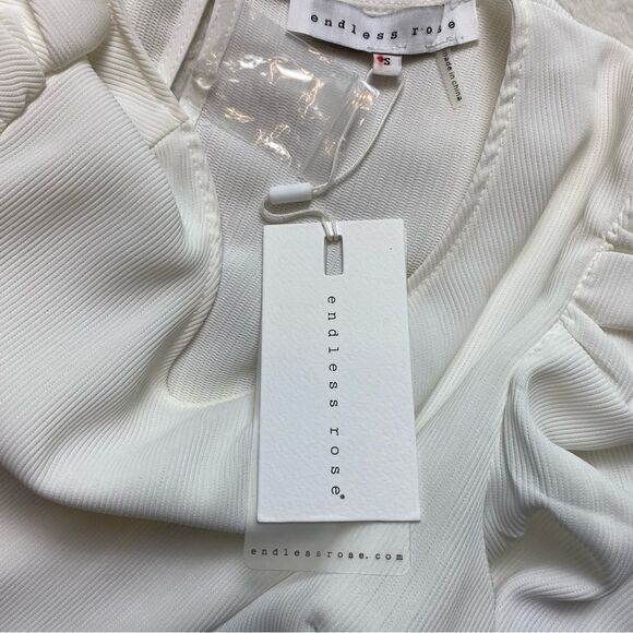 Endless Rose White Pleated Puff Sleeve Top New With Tags Size Small - Picture 5 of 12